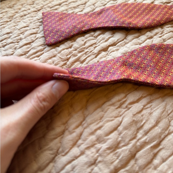 HERMES Men’s Bow Tie in Red & Yellow, 100% Silk, Made in Paris, good condition - Picture 7 of 8